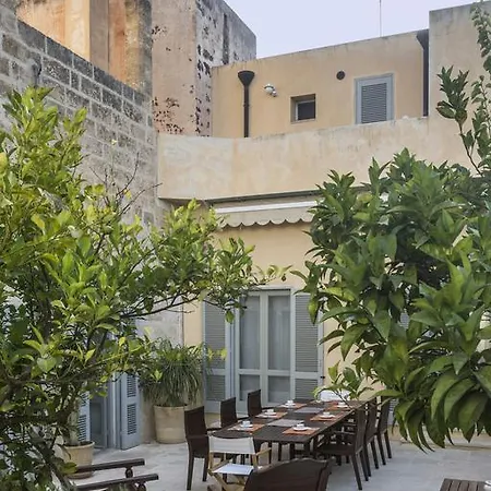 Bed & Breakfast Palazzo Morisco
